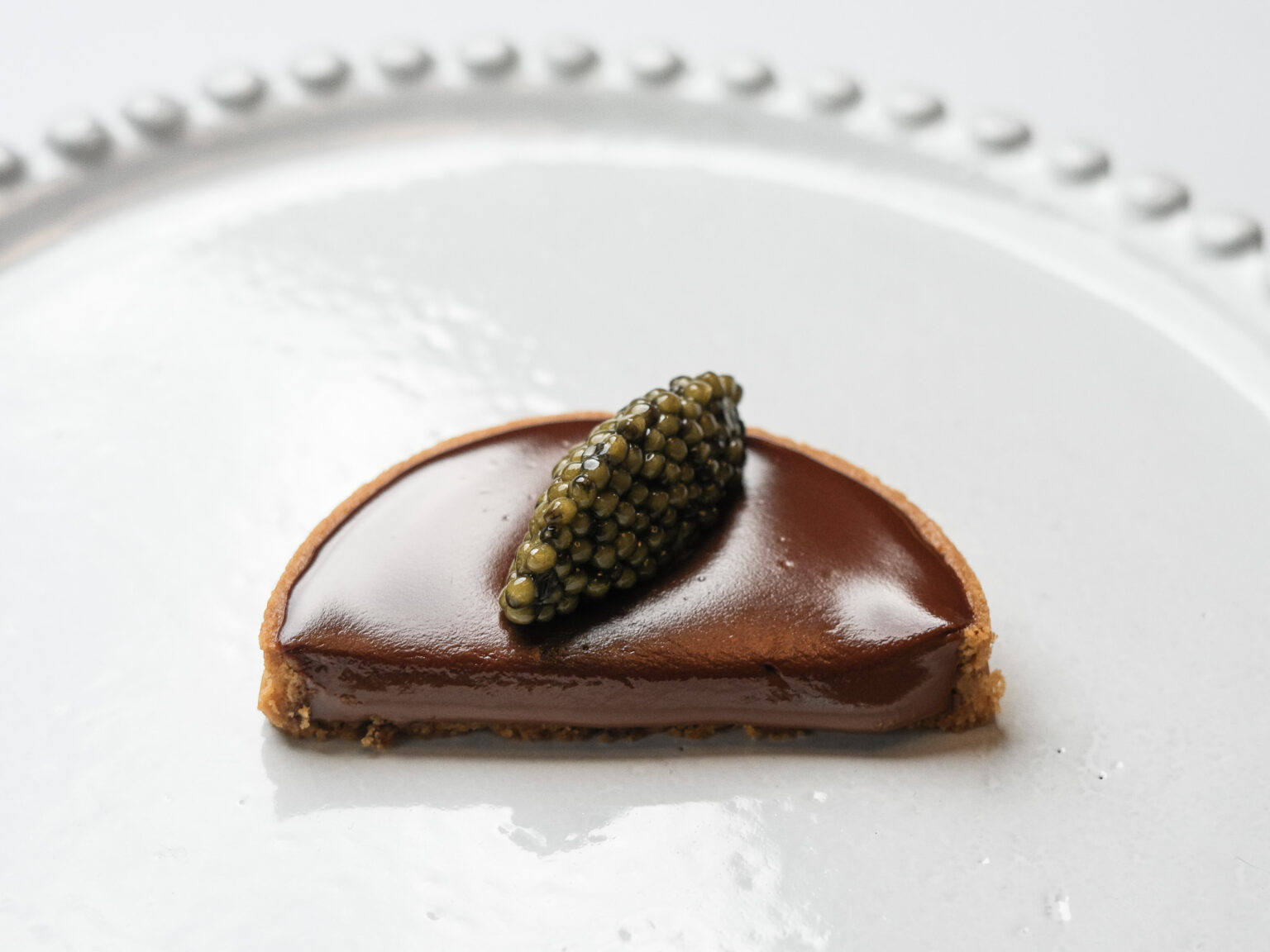 Dessert chocolat et caviar — Verjus